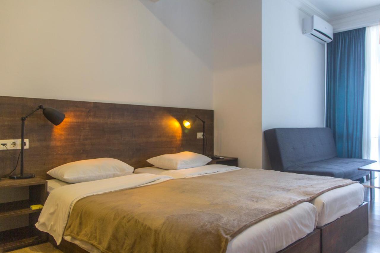 Tbilisi View Hotel Екстер'єр фото